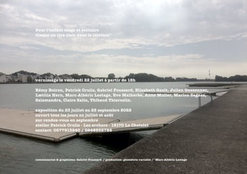 Pour l'enfant mage et solitaire claque un rire clair dans le lointain